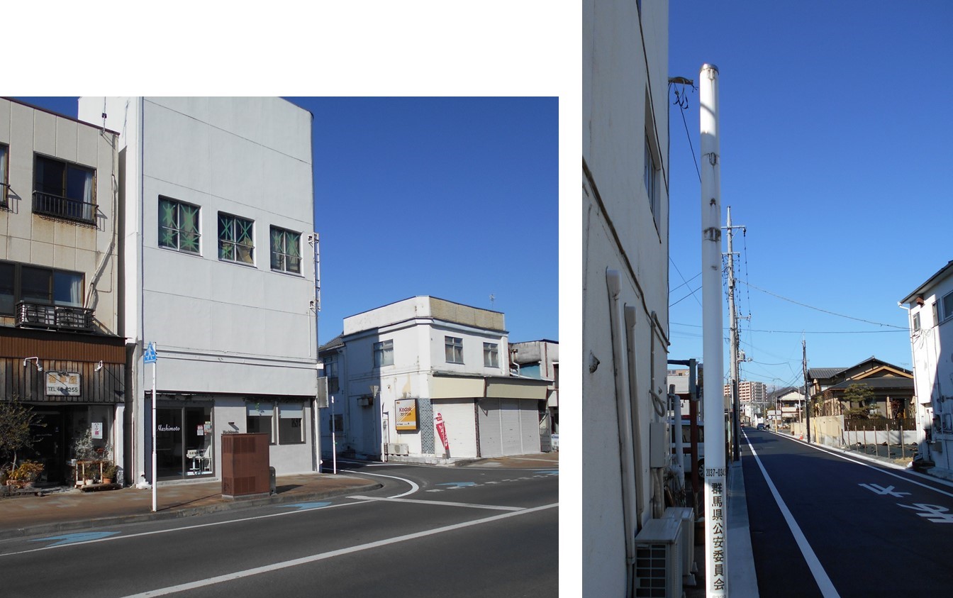 「旬菜工房Hashimoto」がある角（左）と標識のないポール（右）